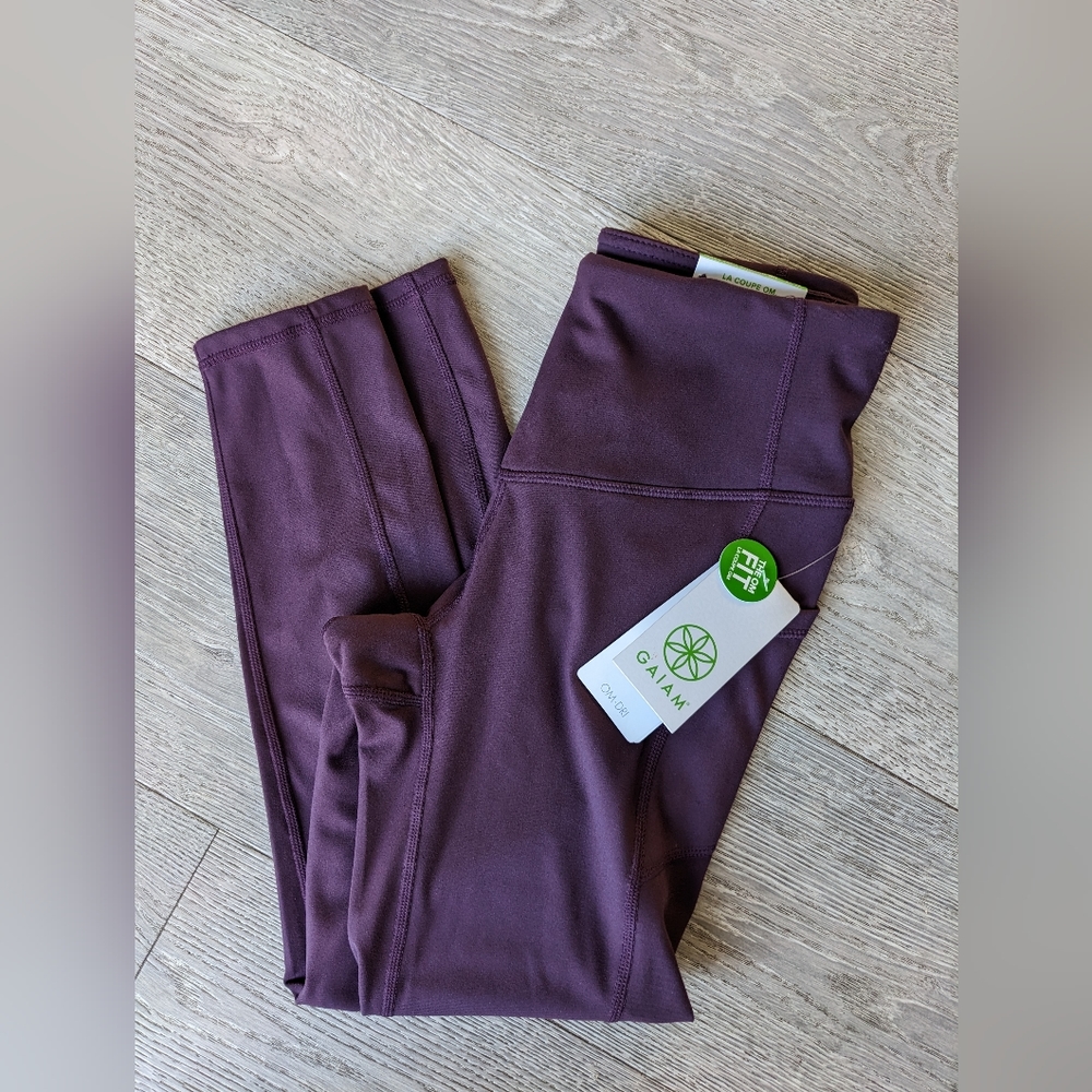 Gaiam yoga pants size xs, Capri length, plum color. New with tags.